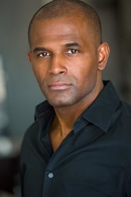 Jeff Greene as Detective Calvin May