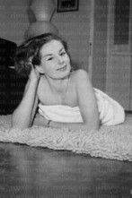 Eva Gioia as Eva (uncredited)