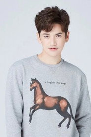 Sattaphong Phiangphor 300x450