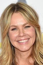Andrea Roth is Victoria Chase