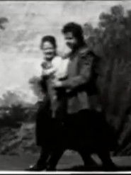 Familie Neubronner geht spazieren