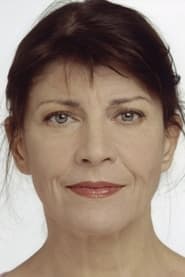 Claudia Amm as Carola Erdmann