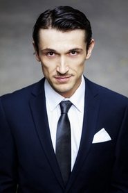 Riccardo Leonelli as Valentino Piperno