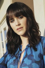 Rachel Brosnahan 465x698