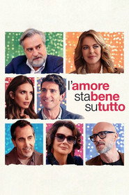 L'amore sta bene su tutto постер
