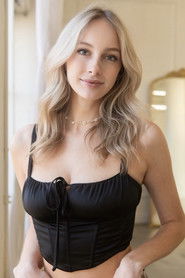 Nicole Peters photo 3