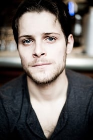 Philip Birnstiel as Philipp Warnke