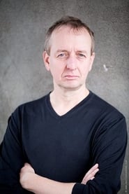 Nicholas Bodeux as Polizist