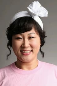 Yoon Boo-jin as Vegetable vendor