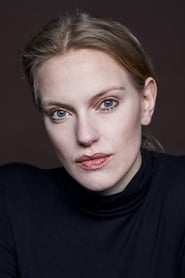 Julia Brand as Gundula Schwenninger