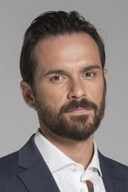 Nikos Poursanidis as Pavlos