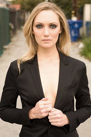 Hannah Levien 666x1000