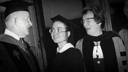 Hillary's Class 1994 Безплатен неограничен достъп