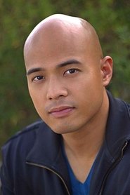 Jacob Glenn Aquino as Bounty Hunter