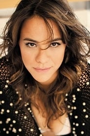 Profile picture of Miá Mello who plays Kelly