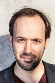 Felix Knopp as Thomas Gisch