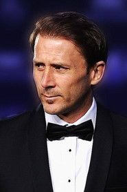 Gaizka Mendieta as Invitado