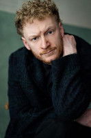 Elliot Cable as Dickie Summerville