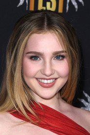 Ella Anderson photo 5