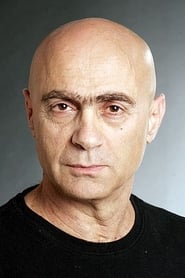 Salim Dau headshot