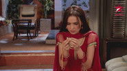 Khushi Finds Shyam's Pendrive