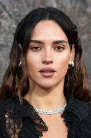Adria Arjona photo 8
