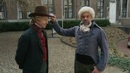 Extras and actors