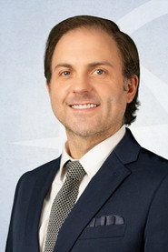 Troy Hale photo 2
