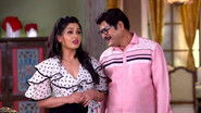 Tiwari Gives Anita an Idea