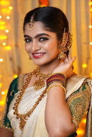 Abi Natchathra 1366x2048