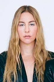 Este Haim as Este Kane