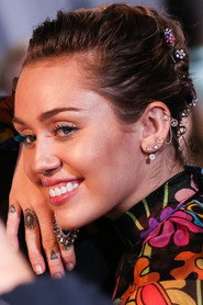 Miley Cyrus 1067x1601