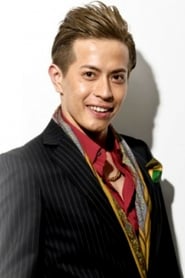 Yûsuke Tomoi is Ryo Ashihara / Kamen Rider Gills