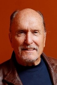 Robert Duvall isMartin Cash