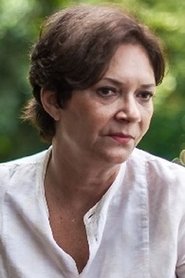 Noêmia Duarte is Betsy