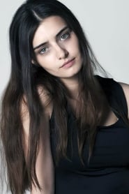 Tülin Yazkan as Young Merve