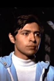 Carlos Chávez is Mateo García