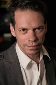 Patrik Bergner as Nikolaj Remlund