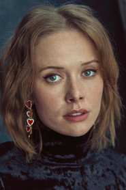 Amelia Eve