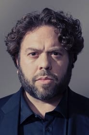 Dan Fogler isJacob Kowalski