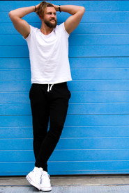 Oleksii Okhotiuk 1000x1500