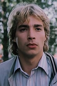 Stefan Saborowski as Michael „Micha“ Romenei