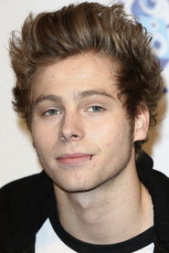 Luke Hemmings photo 2