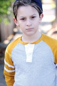 Chandler Mantione as Young Tommy