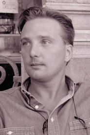 Picture of Derek Lyons