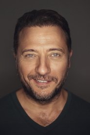 Picture of Yiğit Özşener