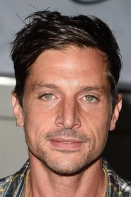 Picture of Simon Rex