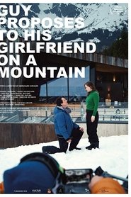 Imagen de Chico se declara a su novia en montaña