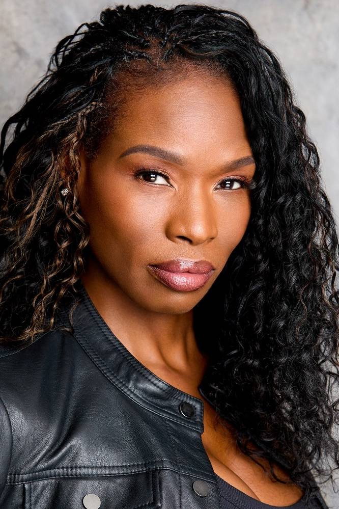 Dazelle Yvette