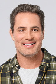 Actor Victor Webster din filmul A Sprinkle of Deceit: A Hannah Swensen Mystery (2024)